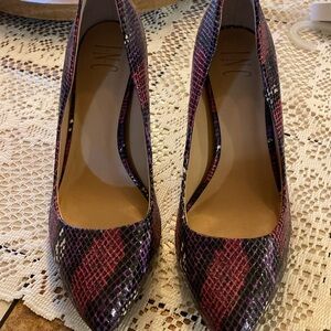 Colorful snakeskin print heels